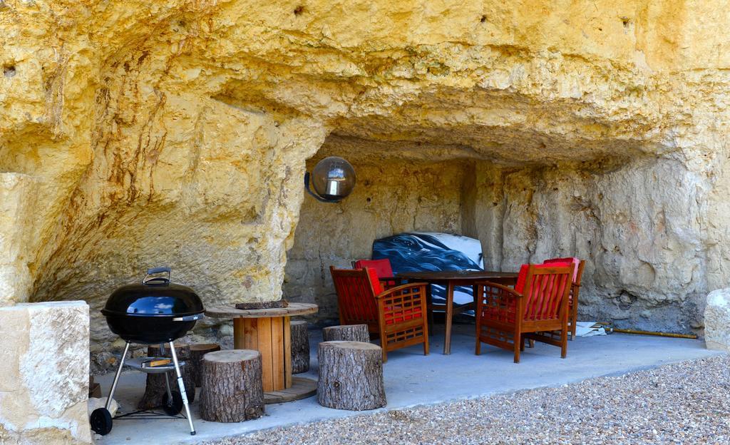 Gites Troglodytes Du Chateau De L'Etoile Vernou-sur-Brenne Room photo